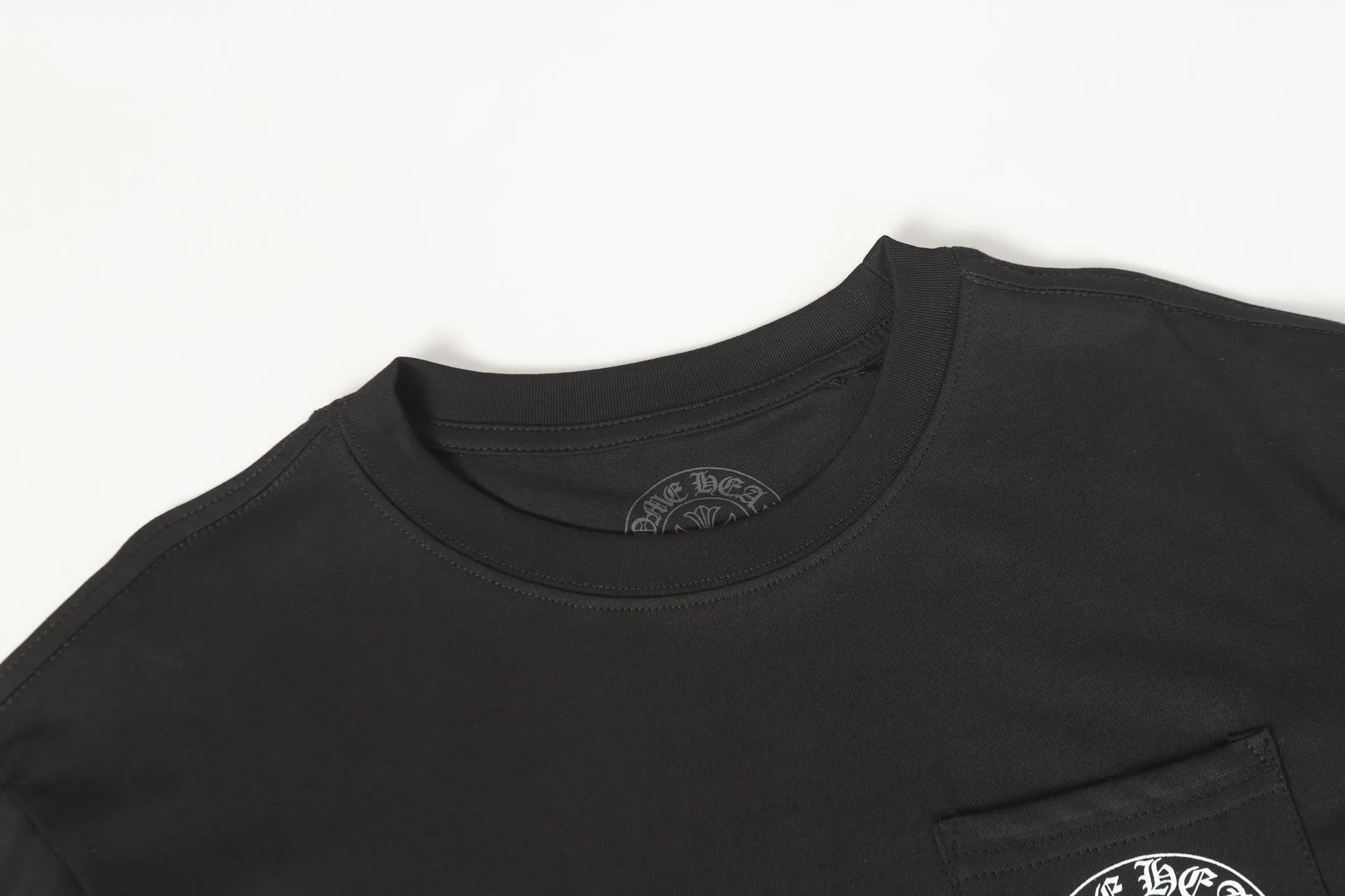 P160 Cross-border model. Please do not place an order if you pursue perfection. -Chrome Hearts/Chrome Hearts 23ss white horseshoe Sanskrit printed popular long-sleeved T-shirt -High weight, high density and high quality. The wool is soft, delicate and skin-friendly. It feels soft and silky. It has excellent warmth and skin-friendly properties.